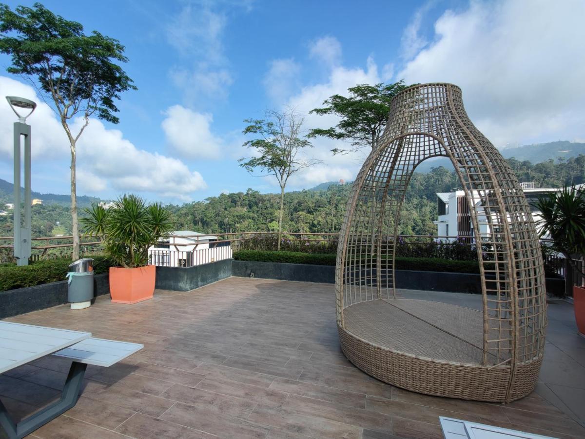 Friends & Family Apartment At Midhill Genting 8Pax Free Wifi Genting Highlands Exterior photo