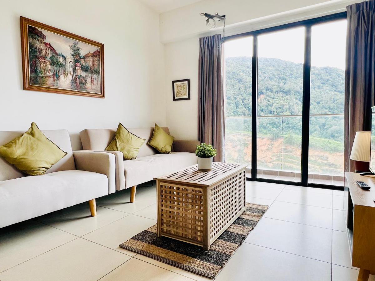Friends & Family Apartment At Midhill Genting 8Pax Free Wifi Genting Highlands Exterior photo