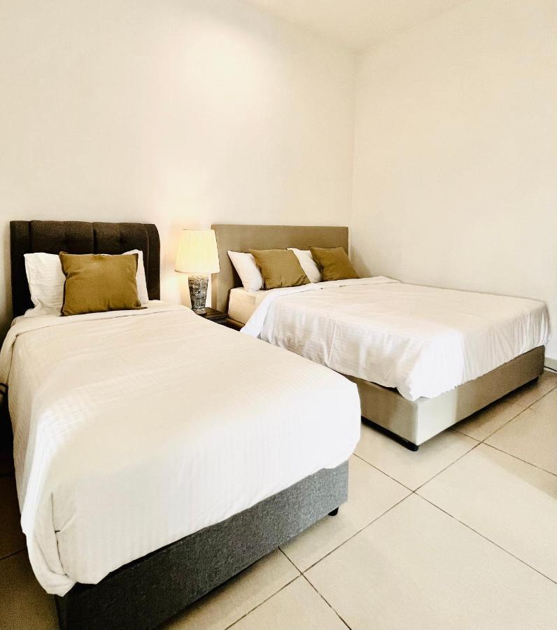 Friends & Family Apartment At Midhill Genting 8Pax Free Wifi Genting Highlands Exterior photo