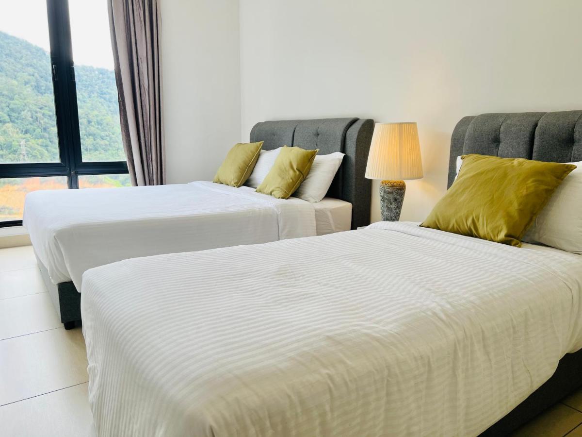 Friends & Family Apartment At Midhill Genting 8Pax Free Wifi Genting Highlands Exterior photo