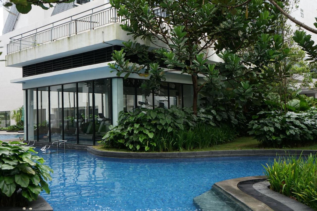 Friends & Family Apartment At Midhill Genting 8Pax Free Wifi Genting Highlands Exterior photo